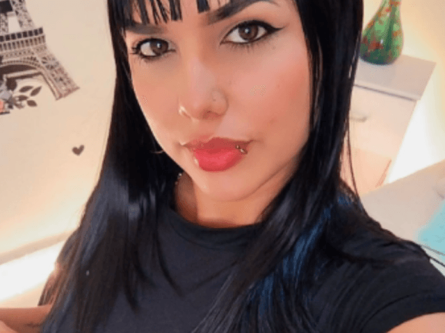 isabela_ferrer WebCAM 