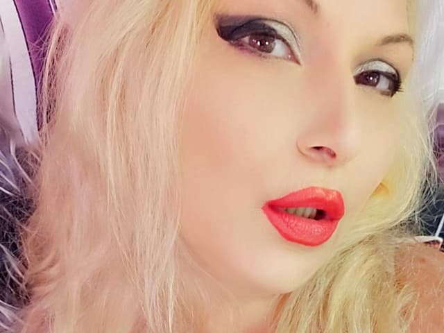 WebCAM of Your_mature_bby