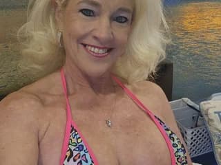 WebCAM de BustyBarbiXXXX