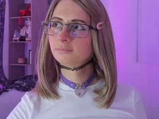 WebCAM of EVELYNNN18