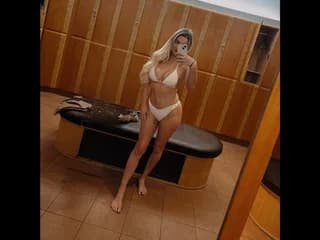 WebCAM of Harleyqueentake21