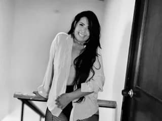 Jackieth_Milf WebCAM 