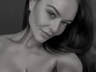 Lunaa_Raee WebCAM 