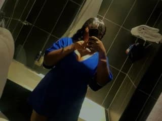 WebCAM of QueenBea19