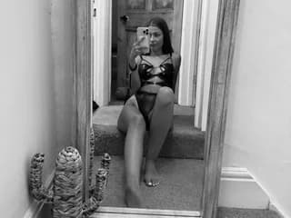 Tasty_Ari WebCAM 